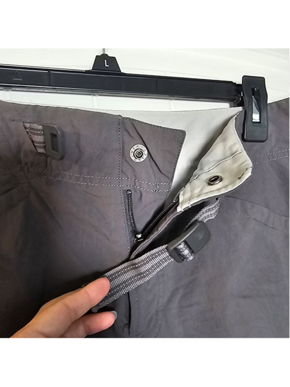 Mountain Hardwear sz 10 grey cargo hiking shorts with built in belt - Picture 3 of 14